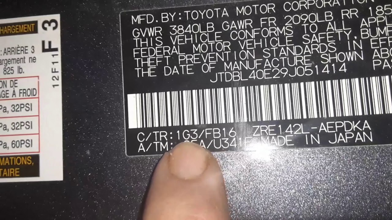 TOYOTA Farbcode-Aufkleber am Fahrzeug &ndash; identifizieren Sie die Lackierung Ihres Fahrzeugs.