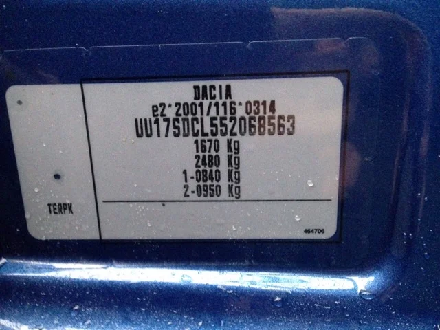 DACIA Fahrzeuglackcode-Plakette &ndash; &uuml;berpr&uuml;fen Sie Ihre originale Lackangabe.
