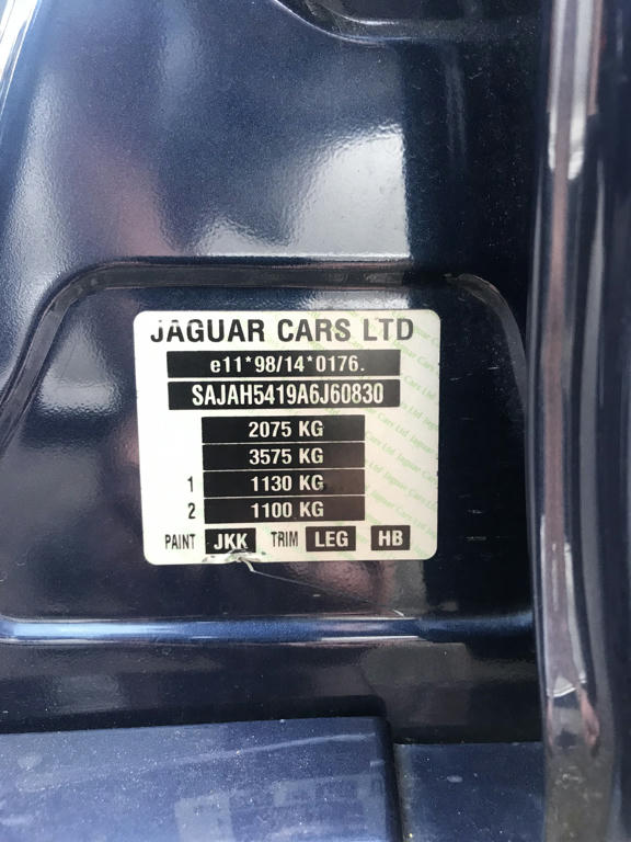 JAGUAR Lack-Identifikationsetikett &ndash; finden Sie den Werksfarbcode Ihres Autos.