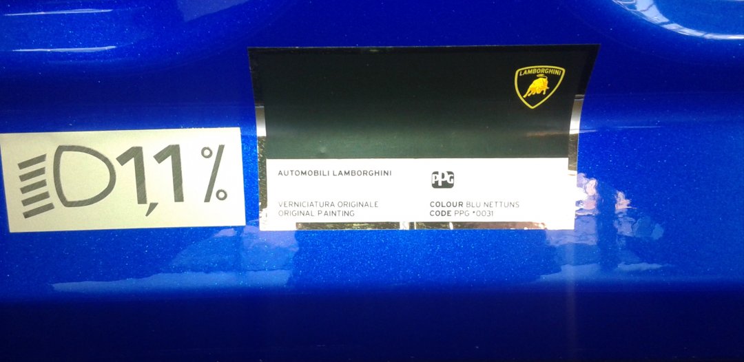 Lamborghini Werkslackcode-Aufkleber &ndash; pr&uuml;fen Sie die Originalfarbe Ihres Fahrzeugs.